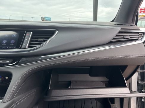 Used 2023 Buick Enclave Essence image 35