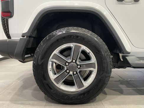 Used 2020 Jeep Wrangler Unlimited Sahara AWD/4WD image 10