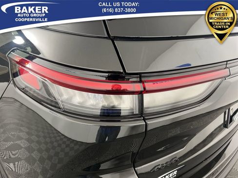 Used 2024 Jeep Grand Cherokee Limited w/ Black Appearance Package image 35