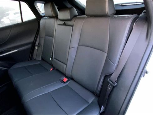 Used 2023 Toyota Venza Limited image 20