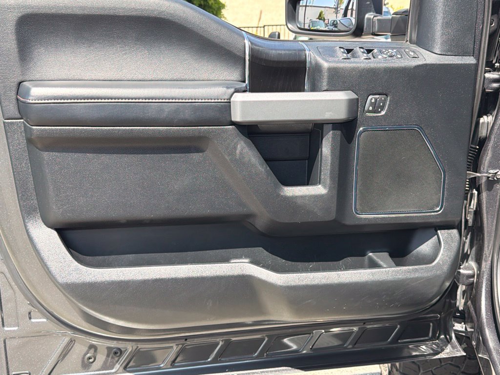Used 2019 Ford F250 Platinum w/ Platinum Ultimate Package AWD/4WD image 22