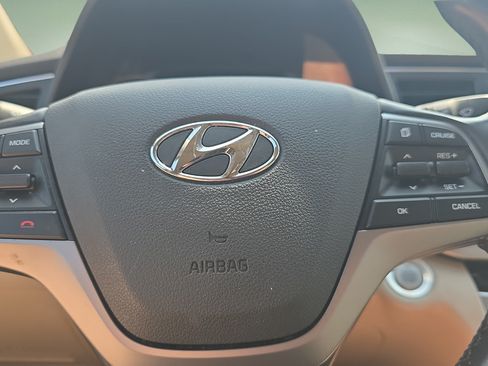 Used 2017 Hyundai Elantra Value Edition w/ Cargo Package FWD image 12