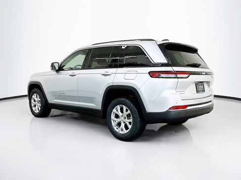 Used 2023 Jeep Grand Cherokee Limited AWD/4WD image 5