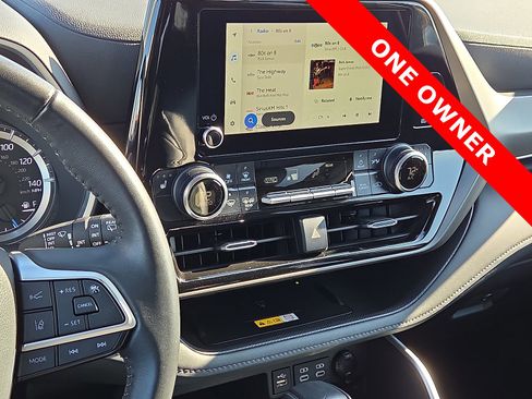 Certified 2024 Toyota Highlander XLE image 18