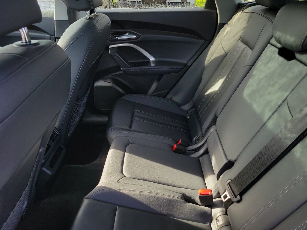 Certified 2025 Audi Q5 Premium w/ Convenience Package AWD/4WD image 26