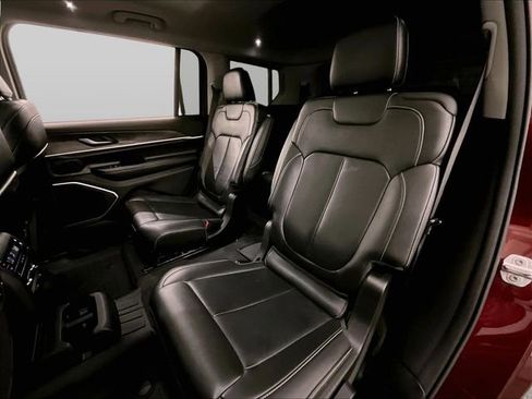 Used 2021 Jeep Grand Cherokee L Limited AWD/4WD image 25