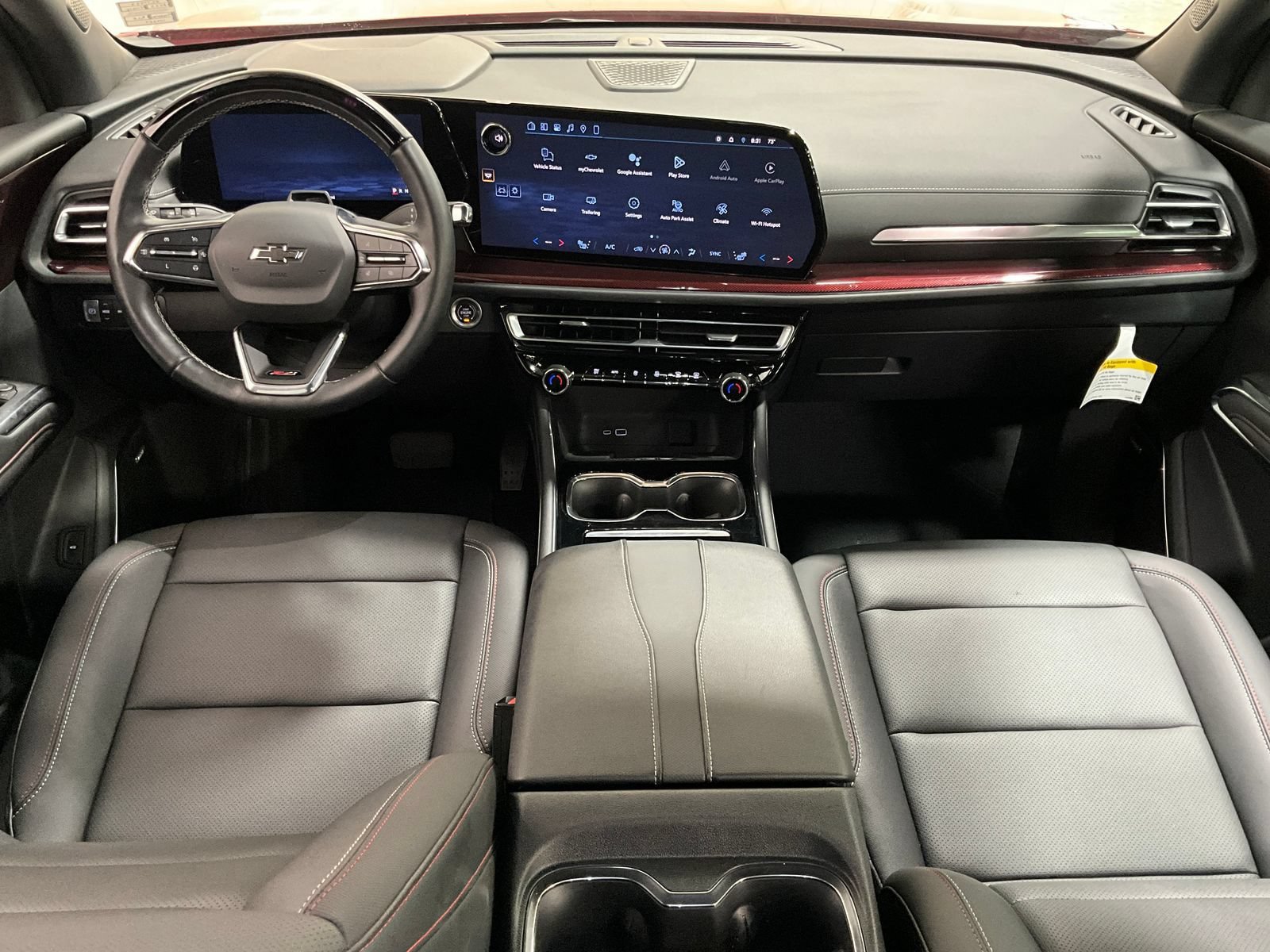 Used 2025 Chevrolet Traverse Z71 w/ Enhanced Driving Package AWD/4WD image 15