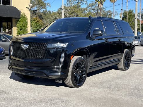 Used 2021 Cadillac Escalade ESV Sport w/ Driver Assist Tech Package image 11