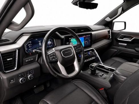 Used 2024 GMC Sierra 1500 Denali w/ Technology Package AWD/4WD image 14