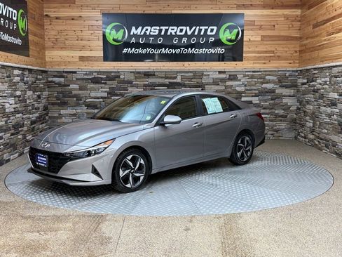 Certified 2023 Hyundai Elantra SEL w/ Convenience Package image 5