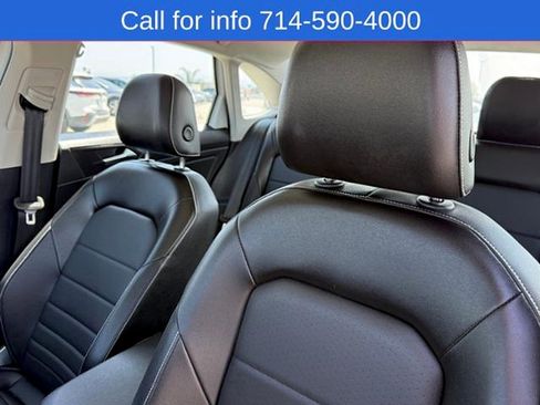 Used 2023 Volkswagen Jetta SE w/ Panoramic Sunroof Package FWD image 15
