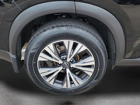 Used 2023 Nissan Rogue SV FWD image 7