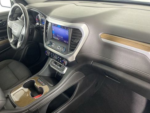 Used 2020 GMC Acadia SLE image 29