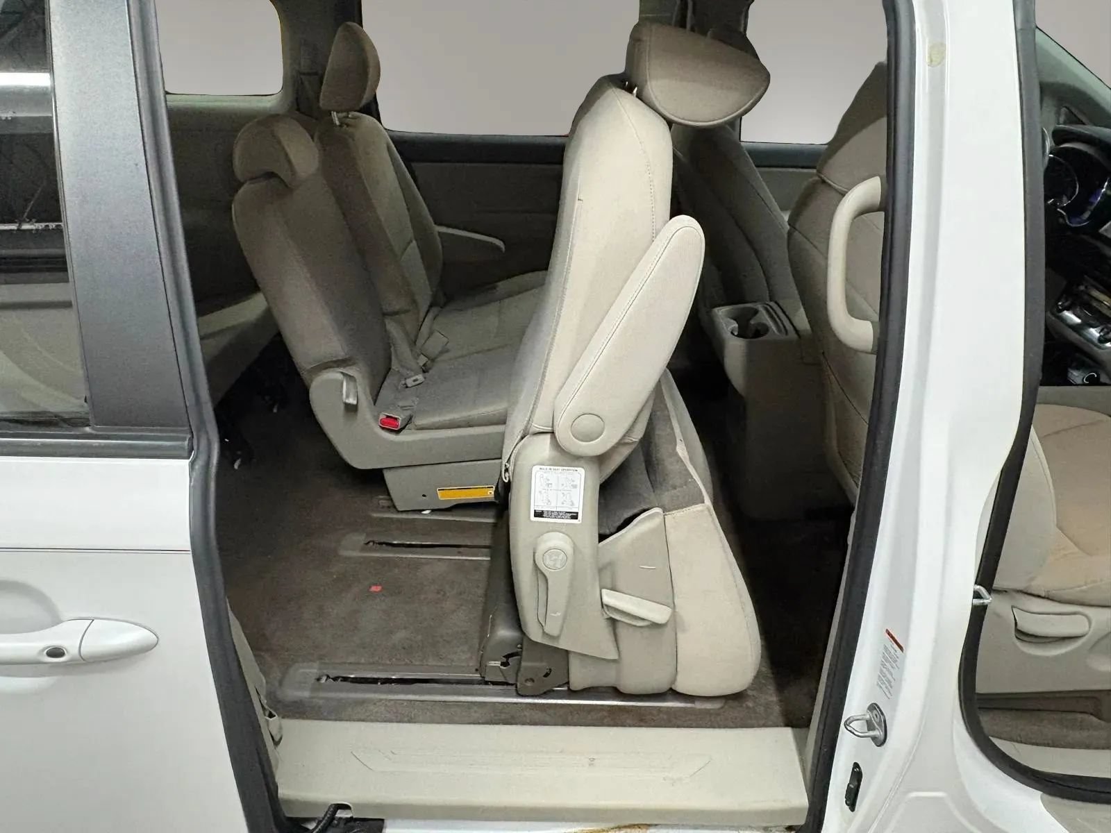 Used 2020 Kia Sedona LX FWD image 20
