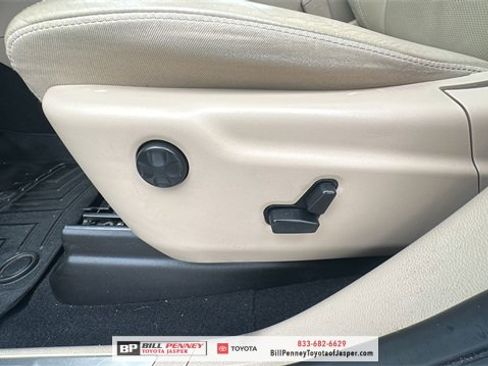 Used 2019 Jeep Grand Cherokee Limited w/ Luxury Group II image 16