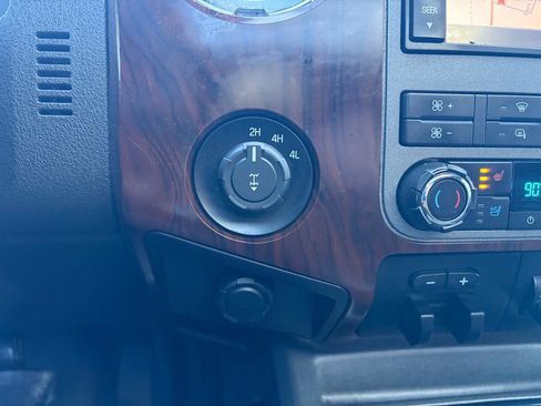 Used 2011 Ford F250 Lariat w/ Lariat Ultimate Pkg image 33