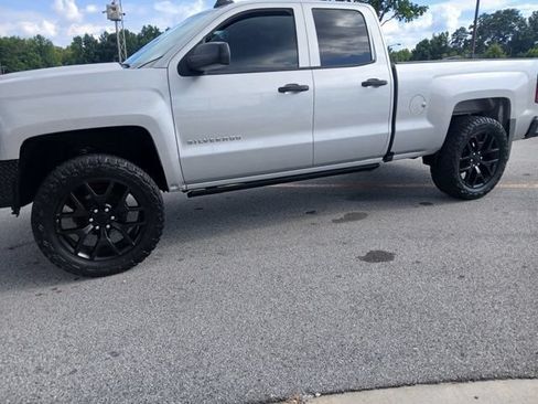 Used 2018 Chevrolet Silverado 1500 Custom w/ Custom Value Package AWD/4WD image 2