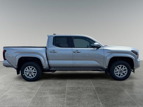 New 2026 Toyota Tacoma SR5 AWD/4WD image 7