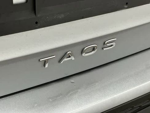 Certified 2022 Volkswagen Taos SE image 28