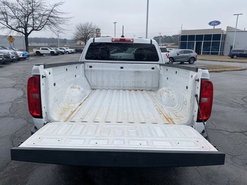 Used 2022 Chevrolet Colorado LT w/ Fleet Safety Package image 8