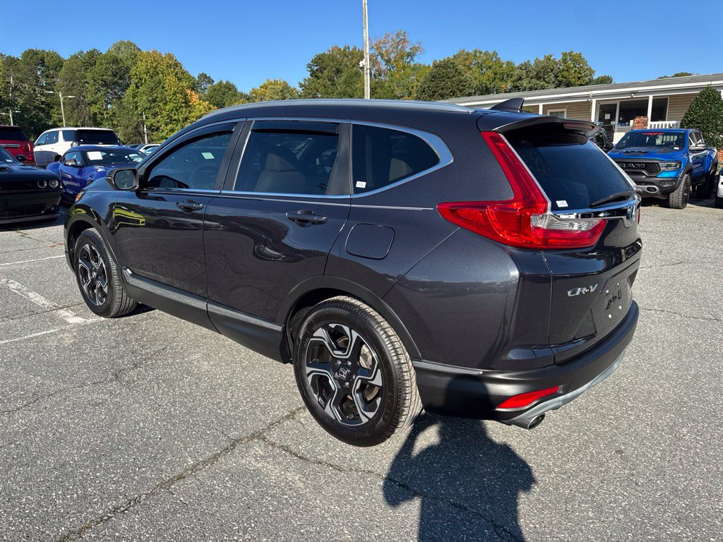 Used 2019 Honda CR-V Touring image 3