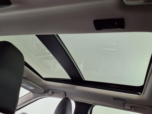 Used 2025 Mitsubishi Outlander SE image 14