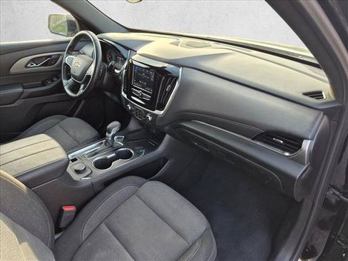 Certified 2023 Chevrolet Traverse LT FWD image 22