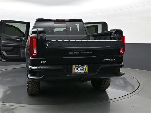 Used 2025 GMC Sierra 1500 AT4X image 32