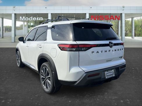 New 2026 Nissan Pathfinder Platinum image 3