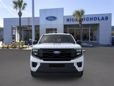 New 2026 Ford Expedition Active image 6