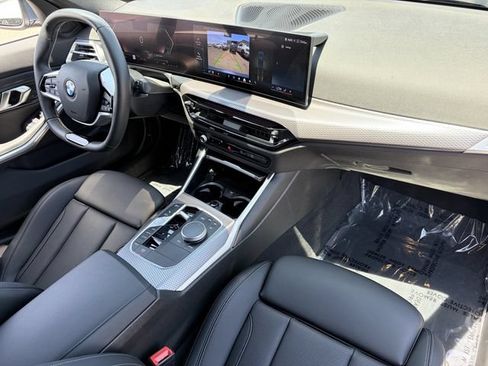 Used 2025 BMW 330i Sedan w/ Convenience Package RWD image 14