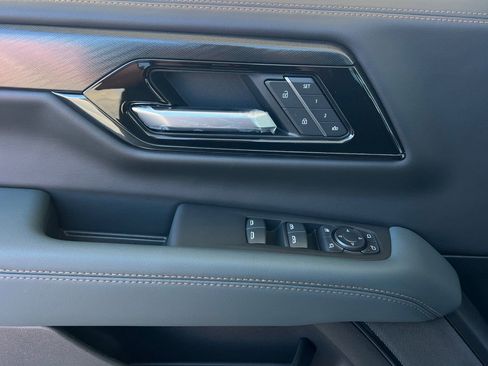 New 2026 GMC Yukon AT4 AWD/4WD image 9