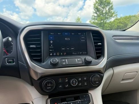 Used 2022 GMC Acadia Denali w/ Denali Ultimate Package FWD image 14