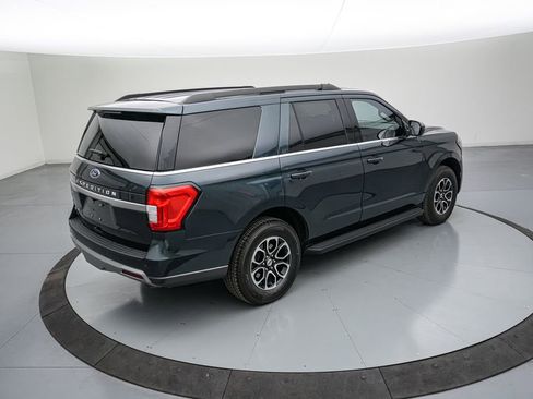 Certified 2024 Ford Expedition XLT image 4