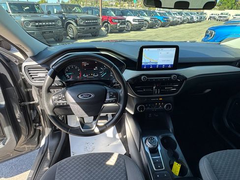 Used 2022 Ford Escape SE w/ Convenience Package image 16