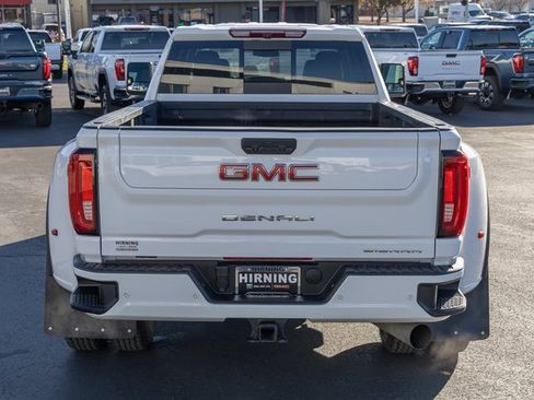 Used 2022 GMC Sierra 3500 Denali image 28