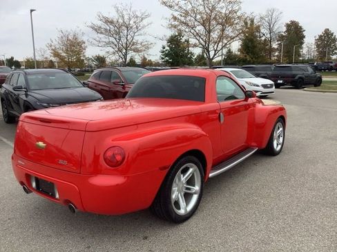 Used 2003 Chevrolet SSR w/ Preferred Equipment Group image 5