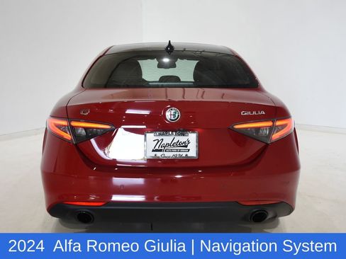 Used 2024 Alfa Romeo Giulia Sprint AWD/4WD image 5