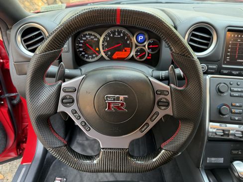 Used 2010 Nissan GT-R Premium AWD/4WD image 18