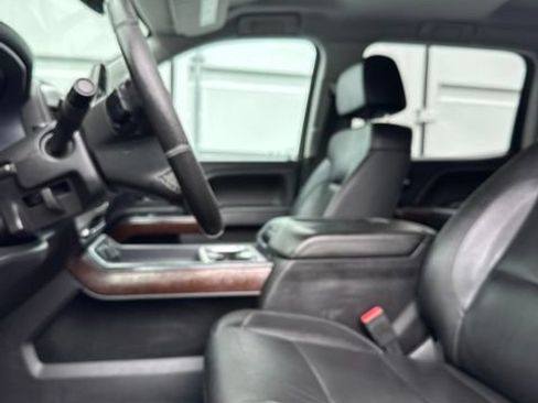 Used 2019 GMC Sierra 2500 SLT w/ Duramax Plus Package AWD/4WD image 7