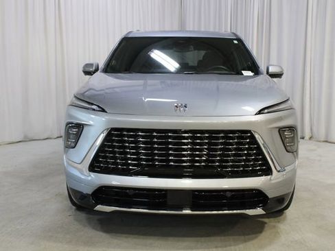 Used 2025 Buick Enclave Avenir w/ Trailering Package, 5000 lbs. image 38