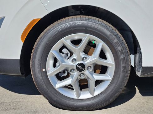 New 2025 Kia Soul S image 7