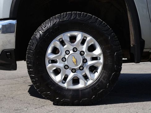 Used 2024 Chevrolet Silverado 2500 LTZ w/ LTZ Convenience Package AWD/4WD image 28