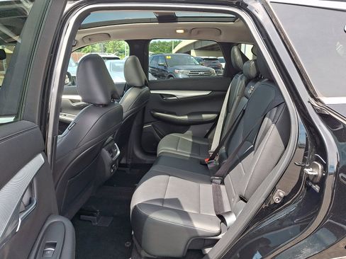 Certified 2019 INFINITI QX50 Luxe w/ Cargo Package AWD/4WD image 10
