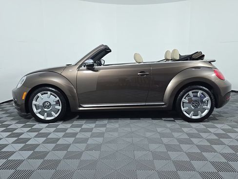 Used 2013 Volkswagen Beetle 2.5 70's Edition FWD image 2