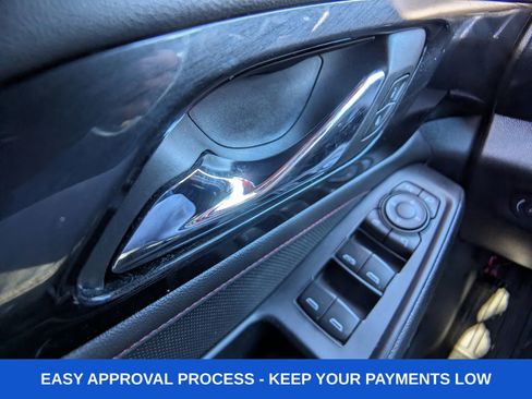 Used 2023 Chevrolet Traverse RS image 38