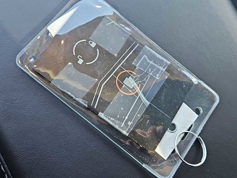 Used 2023 Tesla Model 3 Standard Range image 33