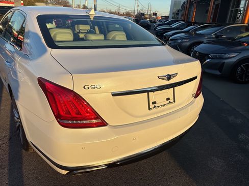 Used 2018 Genesis G90 3.3T Premium image 5