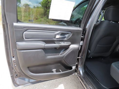 Certified 2025 RAM 1500 Big Horn AWD/4WD image 27
