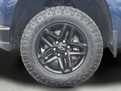 Used 2021 Chevrolet Silverado 1500 LT Trail Boss AWD/4WD image 11